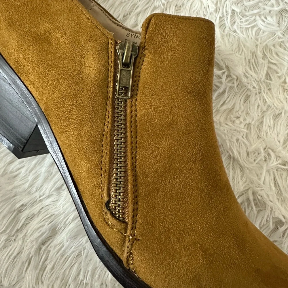 Penny Loves Kenny Microsuede Sync Ankle Boots Size 9 - NWT - Picture 12 of 15